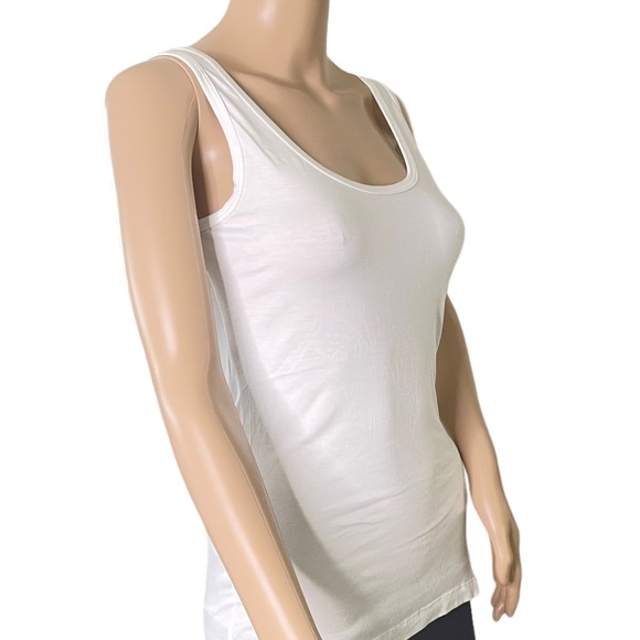 Tart Collections White Tank Top, Soft Fabrication Size MED - Picture 2 of 8